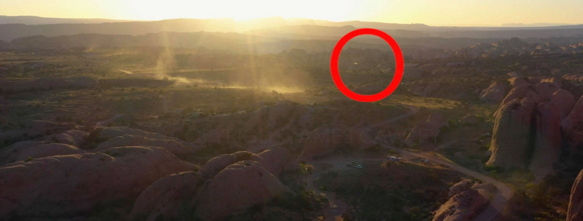 عکاس ویدئوی هواپیماهای بدون سرنشین را از "UFO ها" عجیب و پرتحرک ضبط می کند