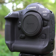 نزدیکترین نگاه هنوز به Canon EOS R3